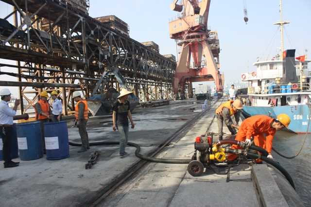 Công ty cổ phần DAP – Vinachem tổ chức Diễn tập ứng phó sự cố tràn dầu và An ninh cảng biển thường niên, năm 2016